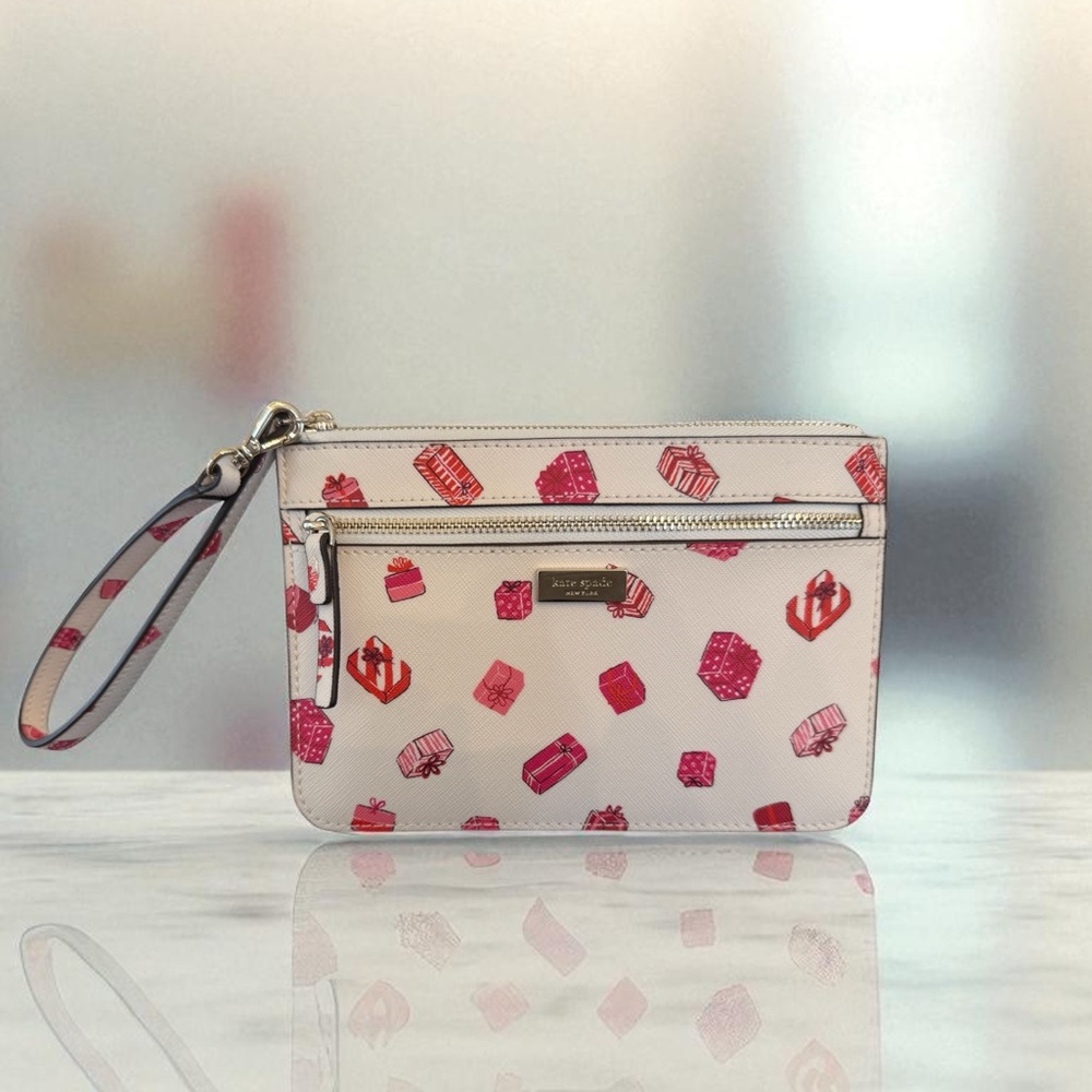 KATE SPADE Wristlet Gifts Printed “Tinie” Pink and White Multi-Color NWT 🩷🤍🩷
